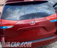 Toyota Sienna 09 - 2